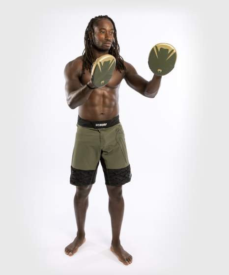 Venum Pro Boxing Flat Khaki/Gold Fokuserji