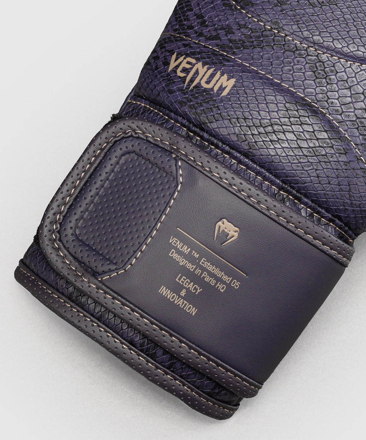 Venum Impact Evo Scales Dark Purple rokavice