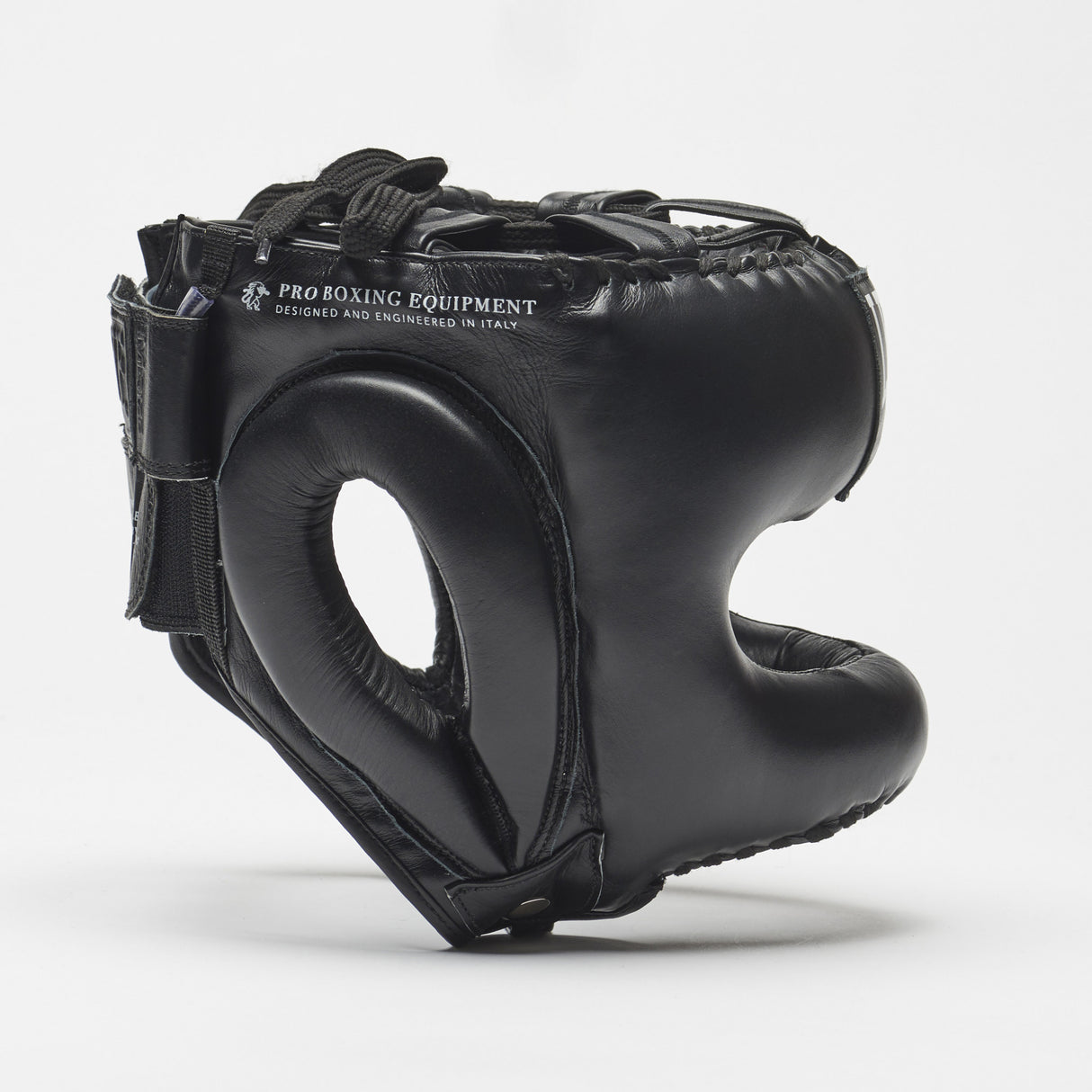 Leone 1947 CS433 The Greatest Black čelada