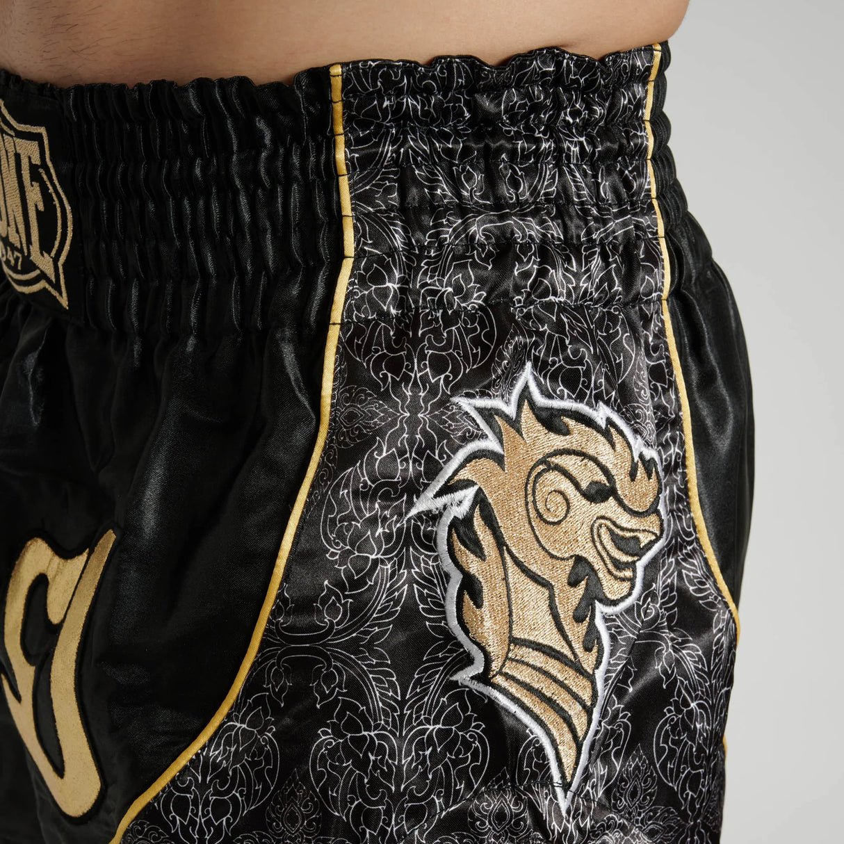 Leone 1947 Elite Kick/Thai AB879 Black hlačke za tajski boks