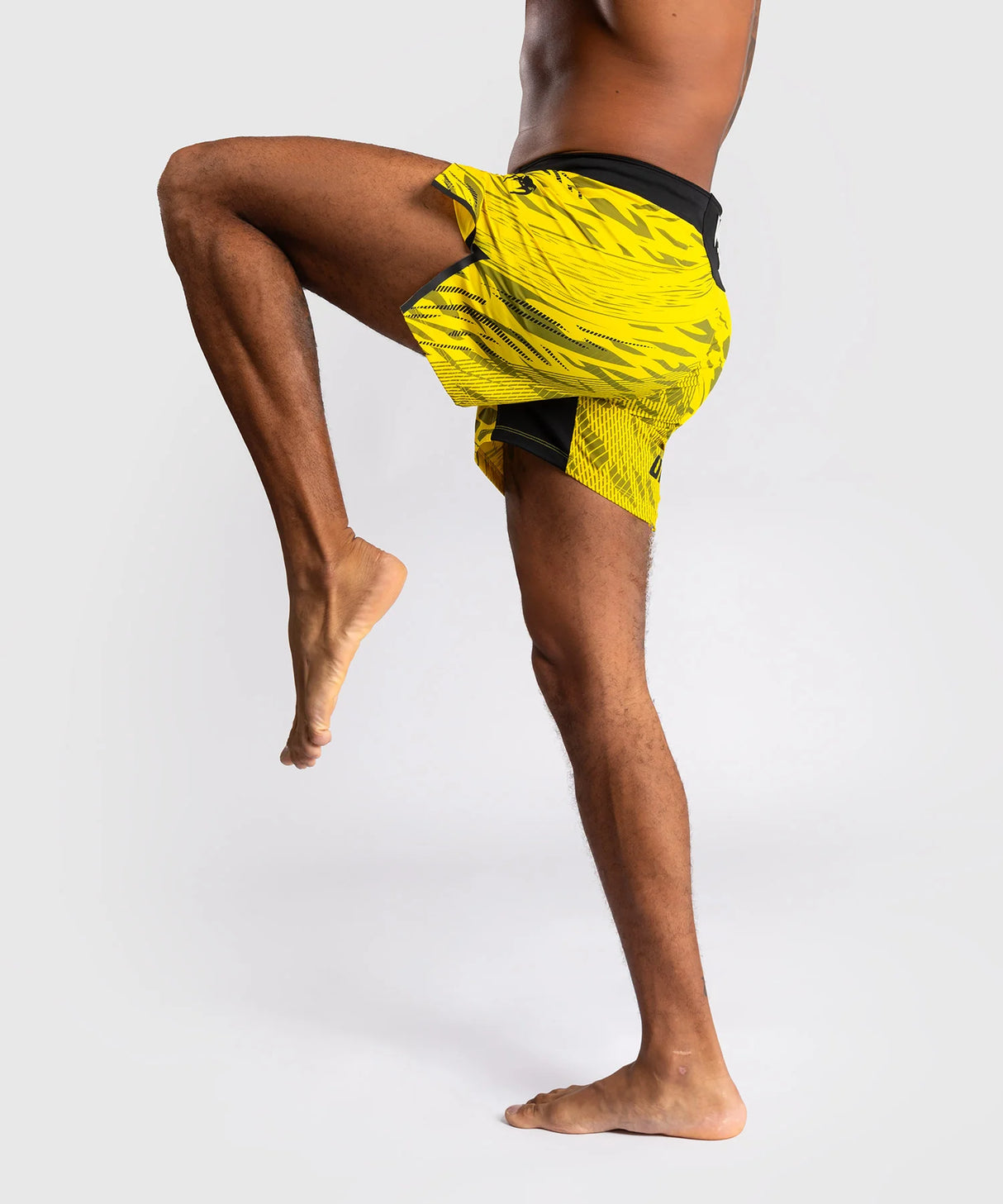 UFC Fusion by Venum Authentic Fight Night Men’s Short Fit Yellow Hlačke za MMA