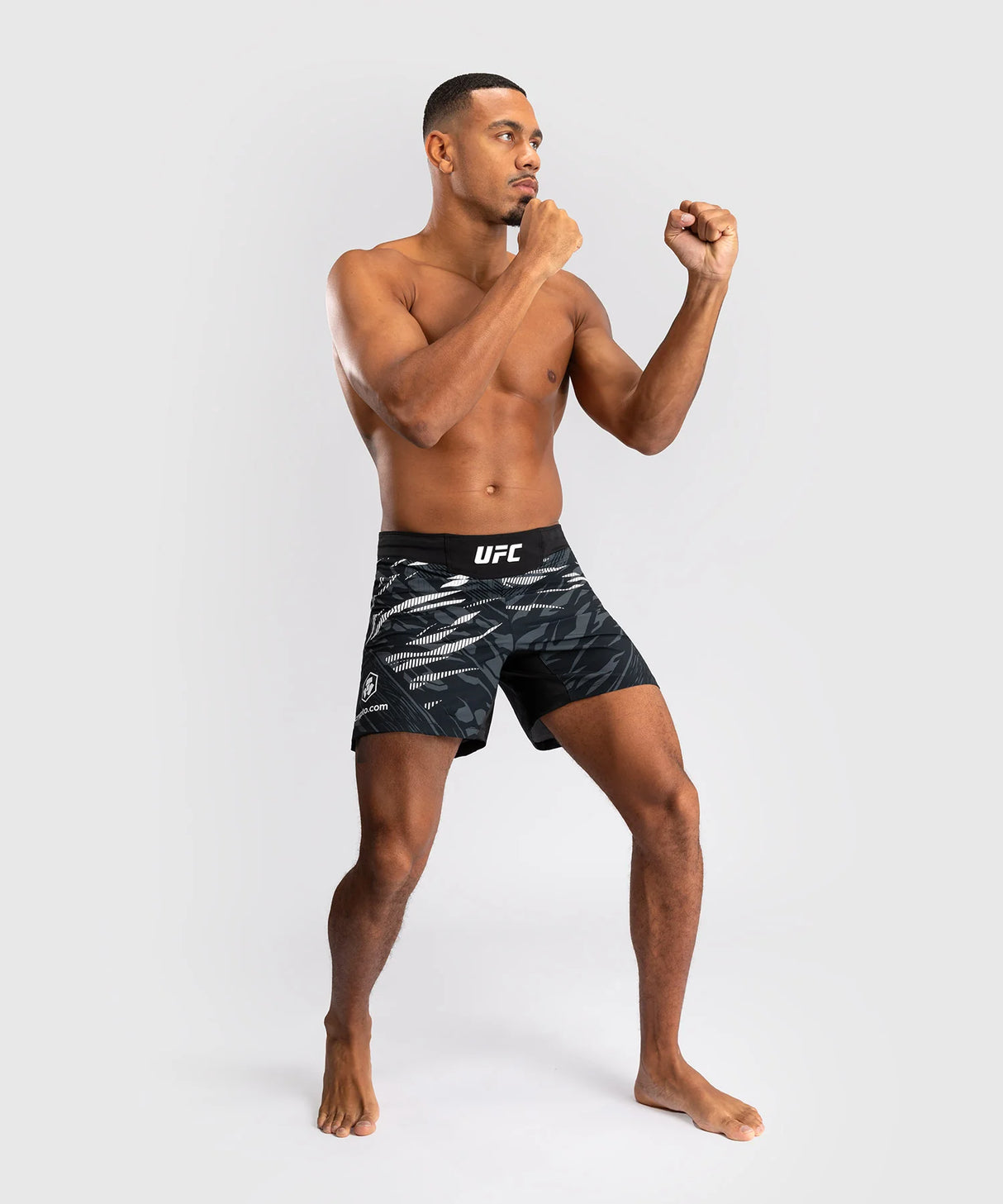 UFC Fusion by Venum Authentic Fight Night Men’s Short Fit Black Hlačke za MMA