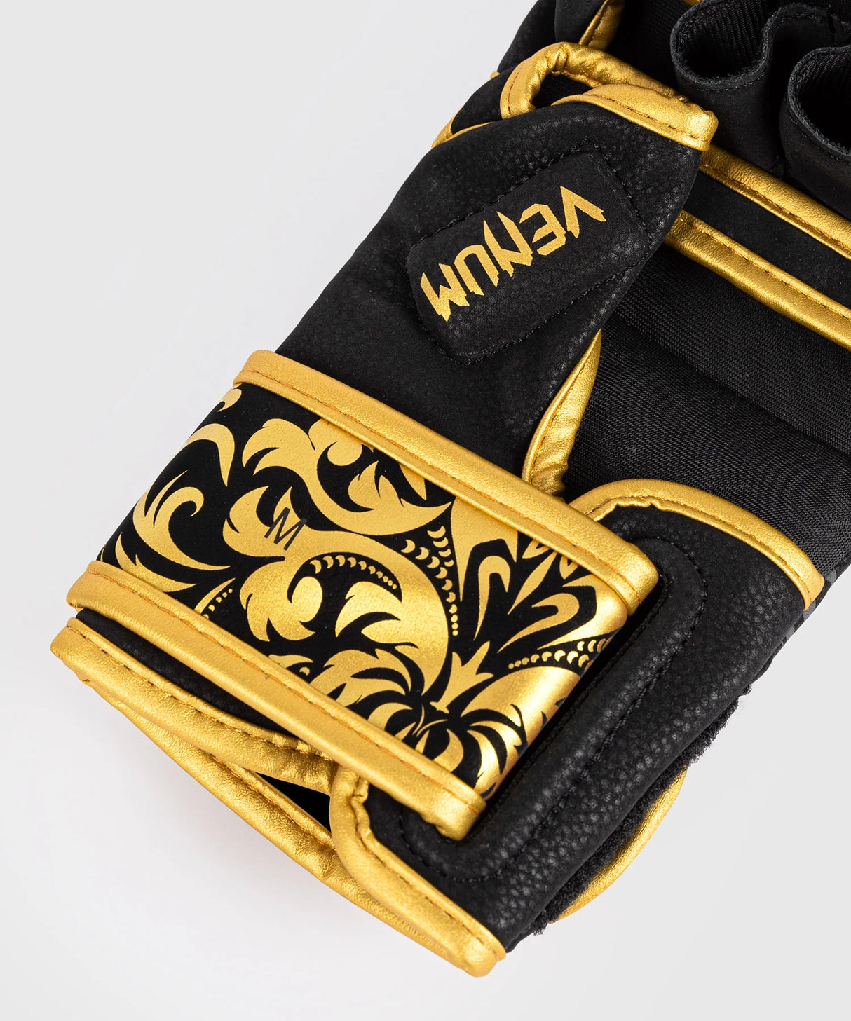 Venum x Ilia Topuria Black/Gold Rukavice MMA Za Sparing