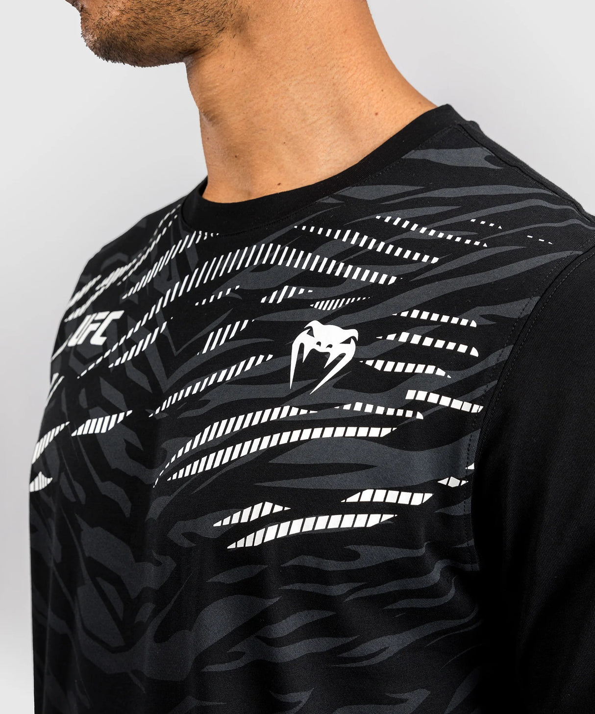 UFC Fusion by Venum Replica Black majica kratki rukav