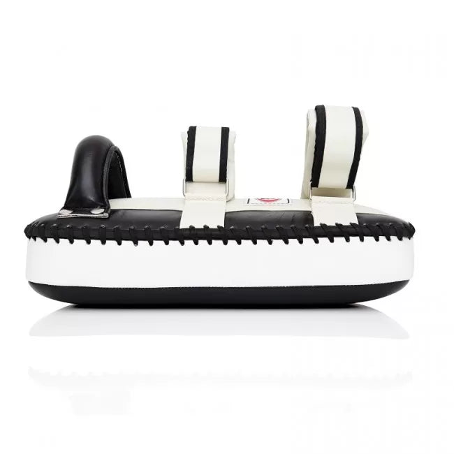 Fairtex Leather Black/White makivare