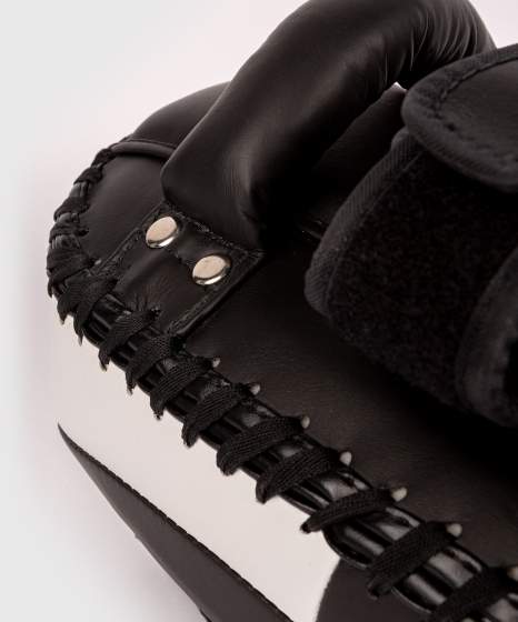 Venum Kick Boxing 2.0 Micro Fiber Black/White Fokuserji