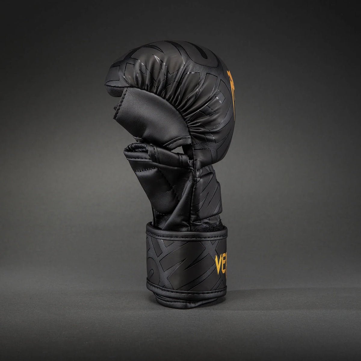 Venum Contender 1.5 XT 3D Sparring Gloves – Black/Gold