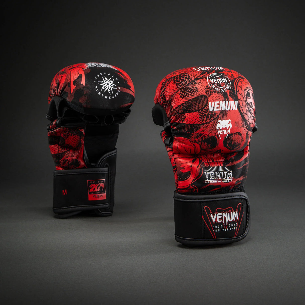 Venum 20th Anniversary Black/Red MMA sparing rukavice