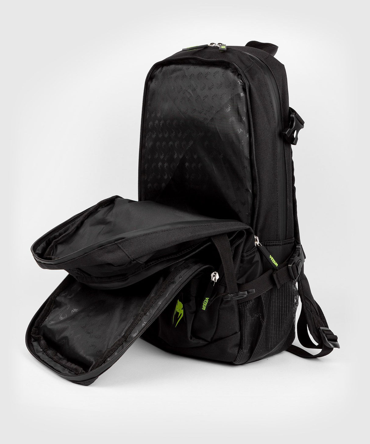 Venum Stripes nahrbtnik