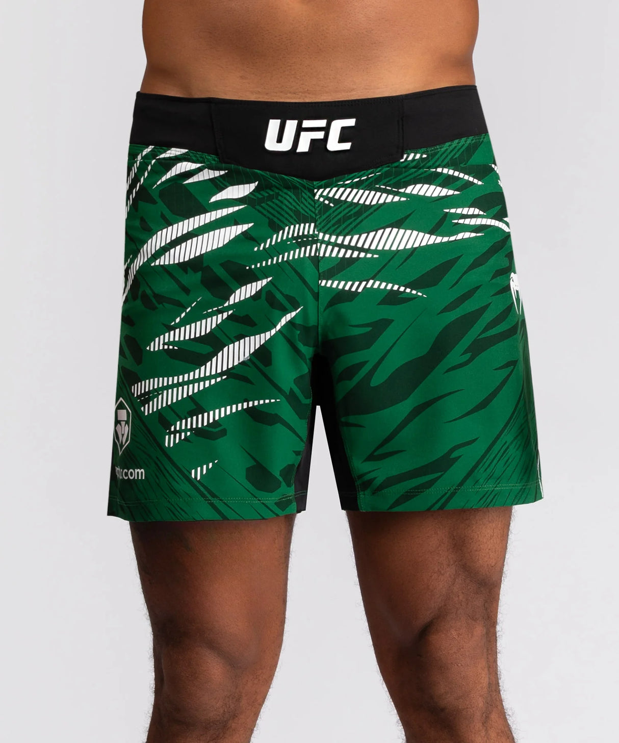 UFC Fusion by Venum Authentic Fight Night Men’s Short Fit Green Hlačke za MMA
