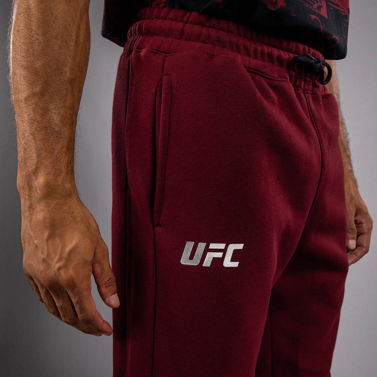 UFC Zenith by Venum Authentic Fight Week Burgundy hlače
