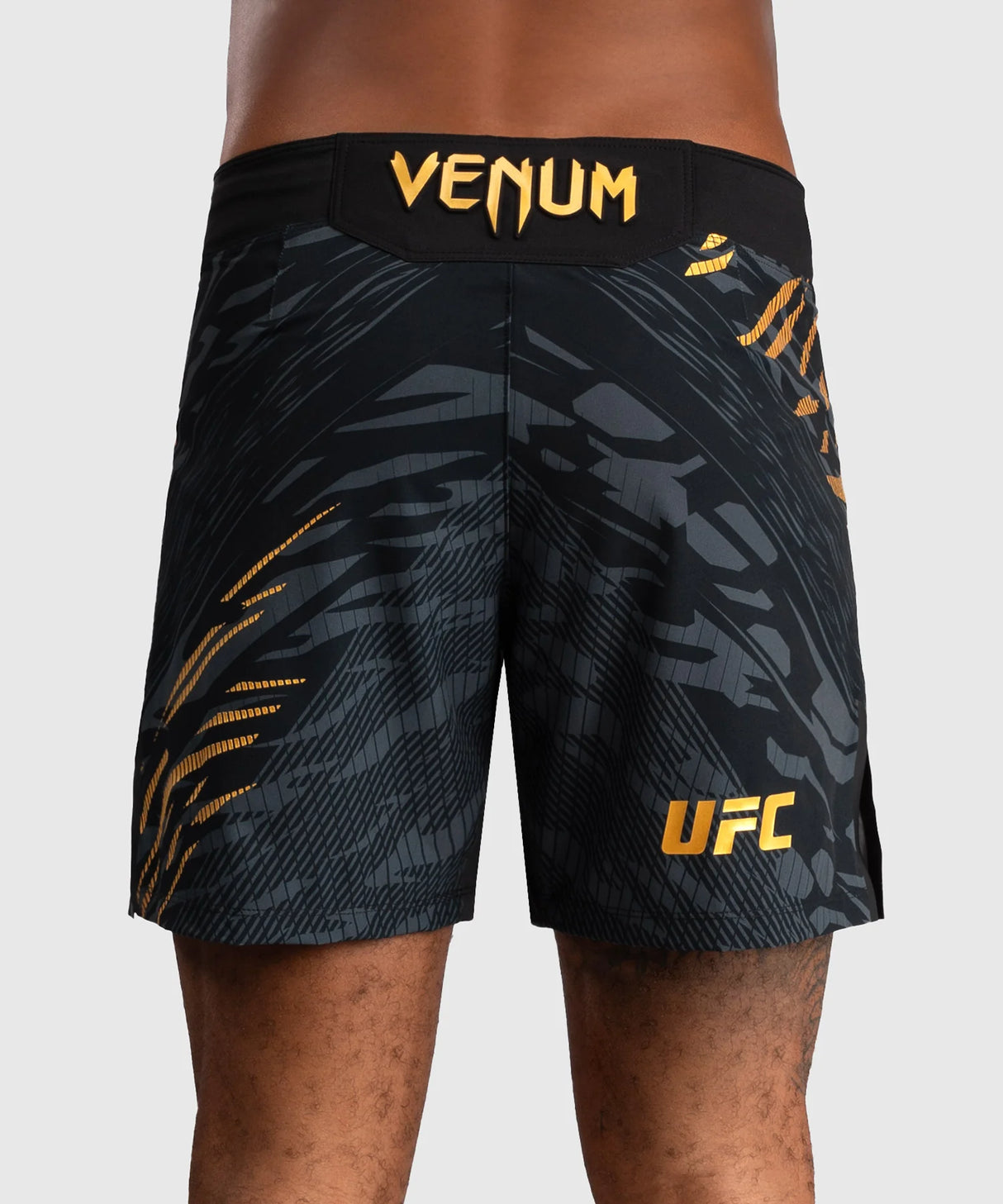 UFC Fusion by Venum Authentic Fight Night Men’s Short Fit Champion Hlačke za MMA