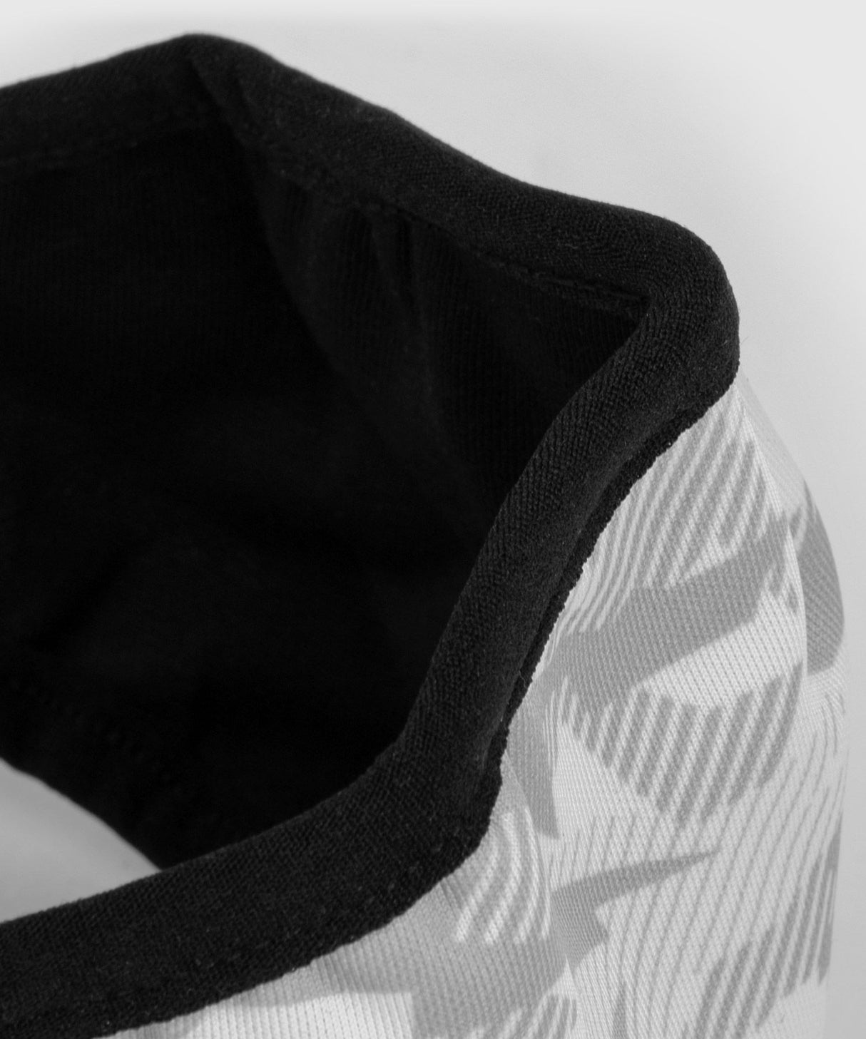 Venum Mask White/Camo zaščitna maska