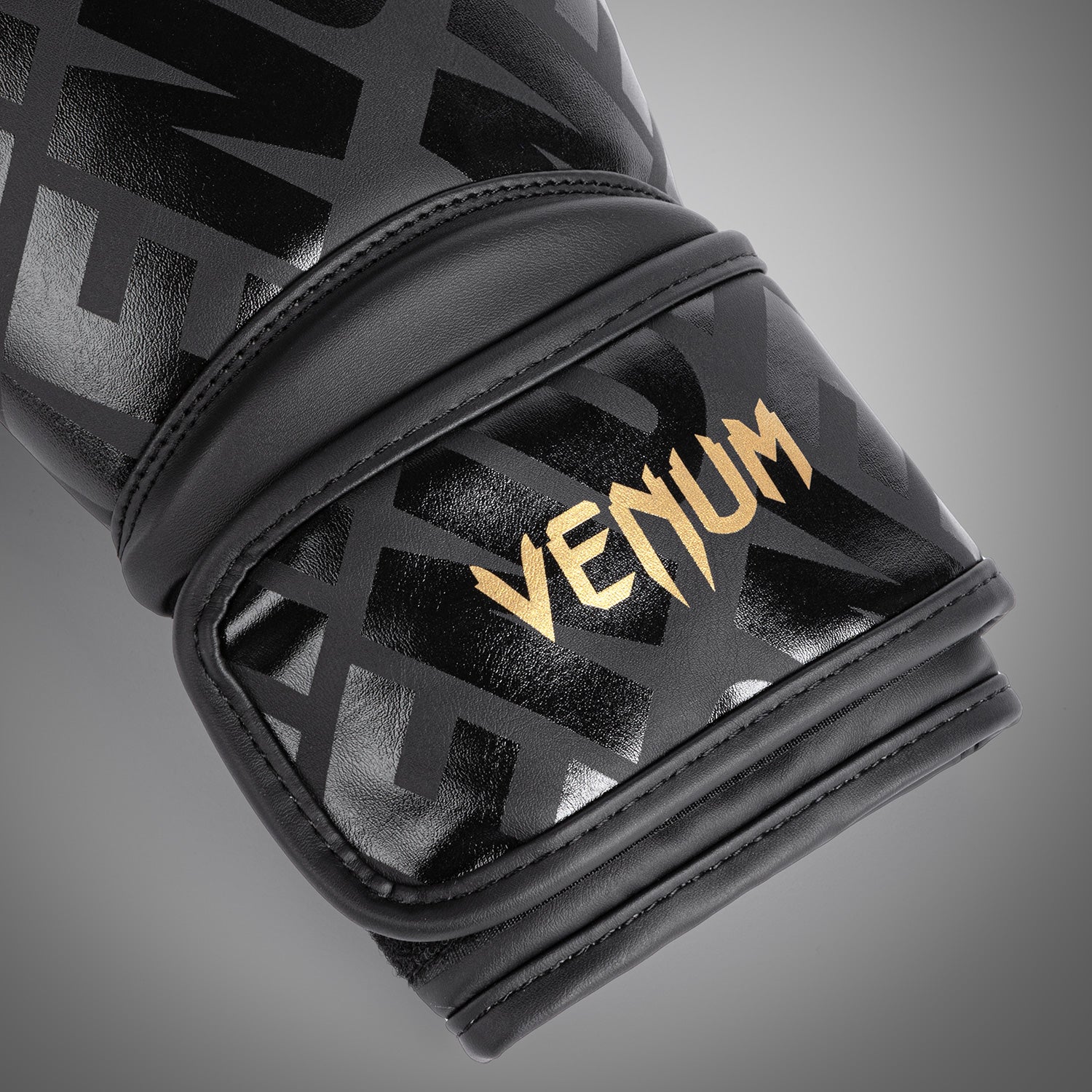 Kids Venum Contender 1.5 XT Black/Gold Gloves