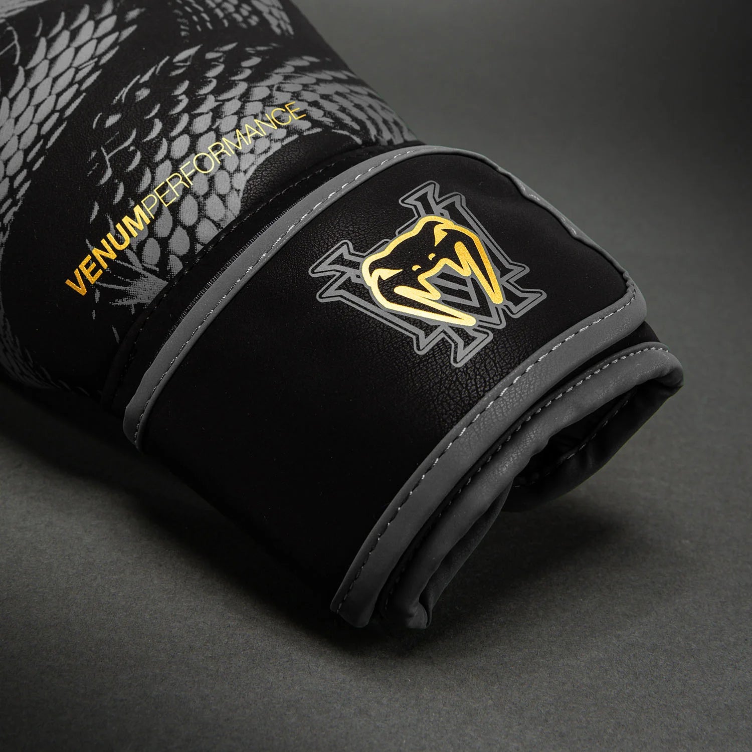 Venum Matupa Black/Grey/Gold rokavice za boks