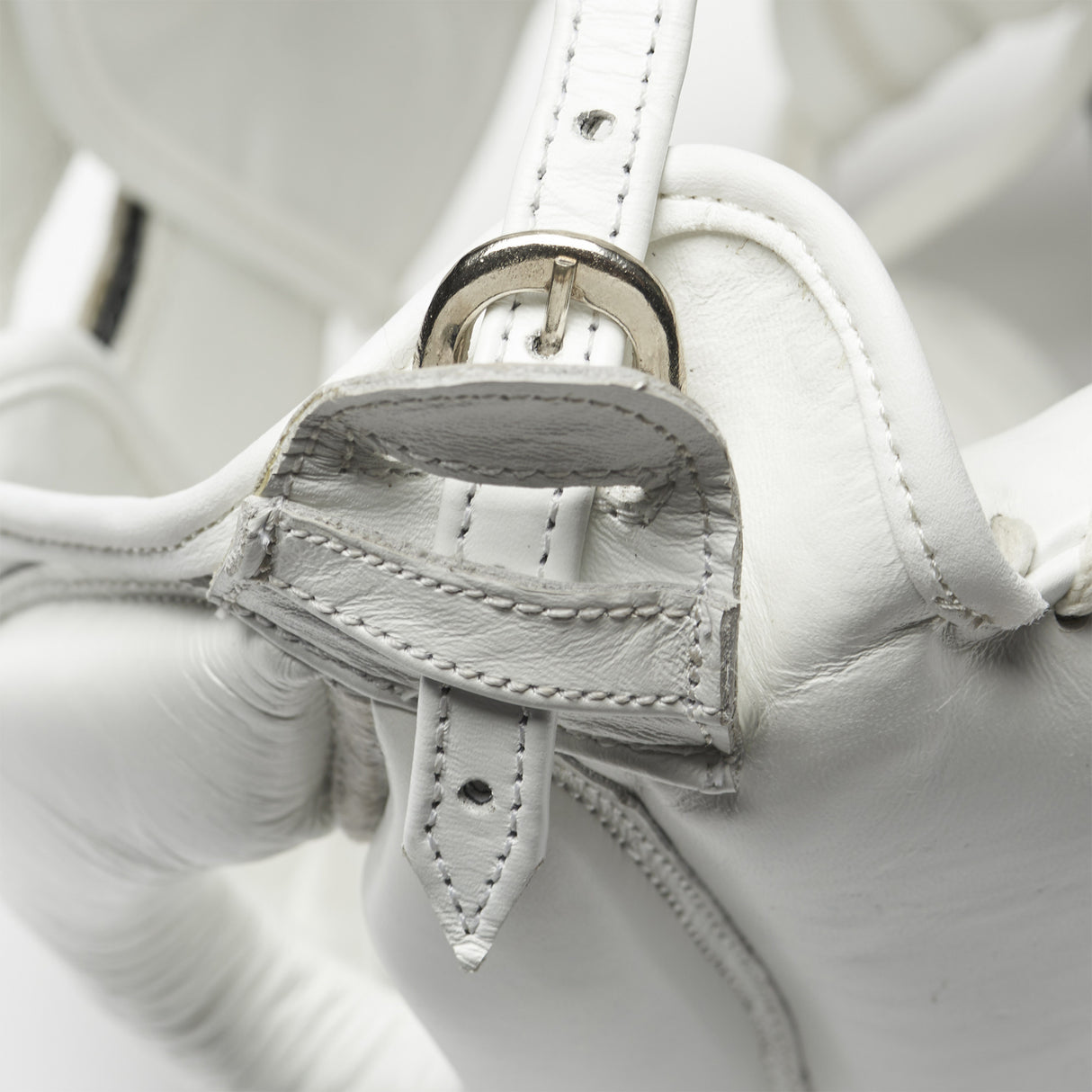 Leone 1947 CS433 The Greatest White čelada