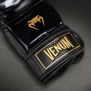 Venum Attack 2.0 Black/Gold Leather sparing rukavice