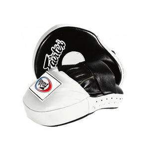 Fairtex The Ultimate Contoured Black fokuseri