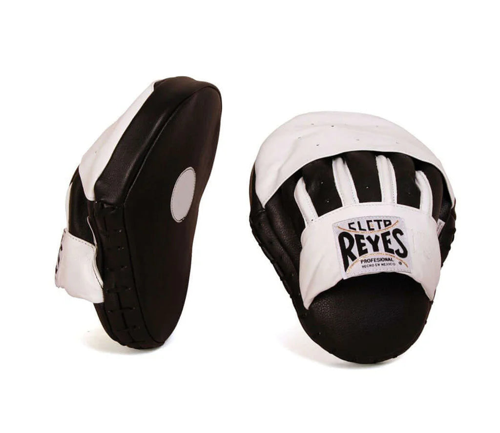 Cleto Reyes Curved White Fokuserji