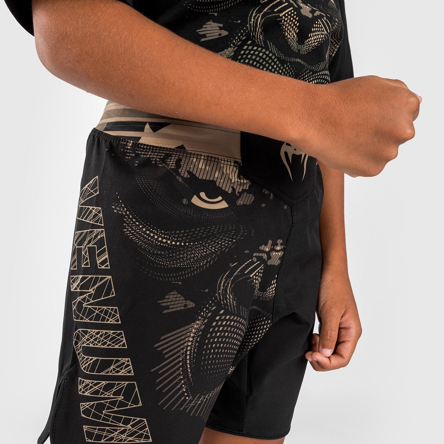 Venum Gorilla Jungle Black/Sand otroške hlačke za mma