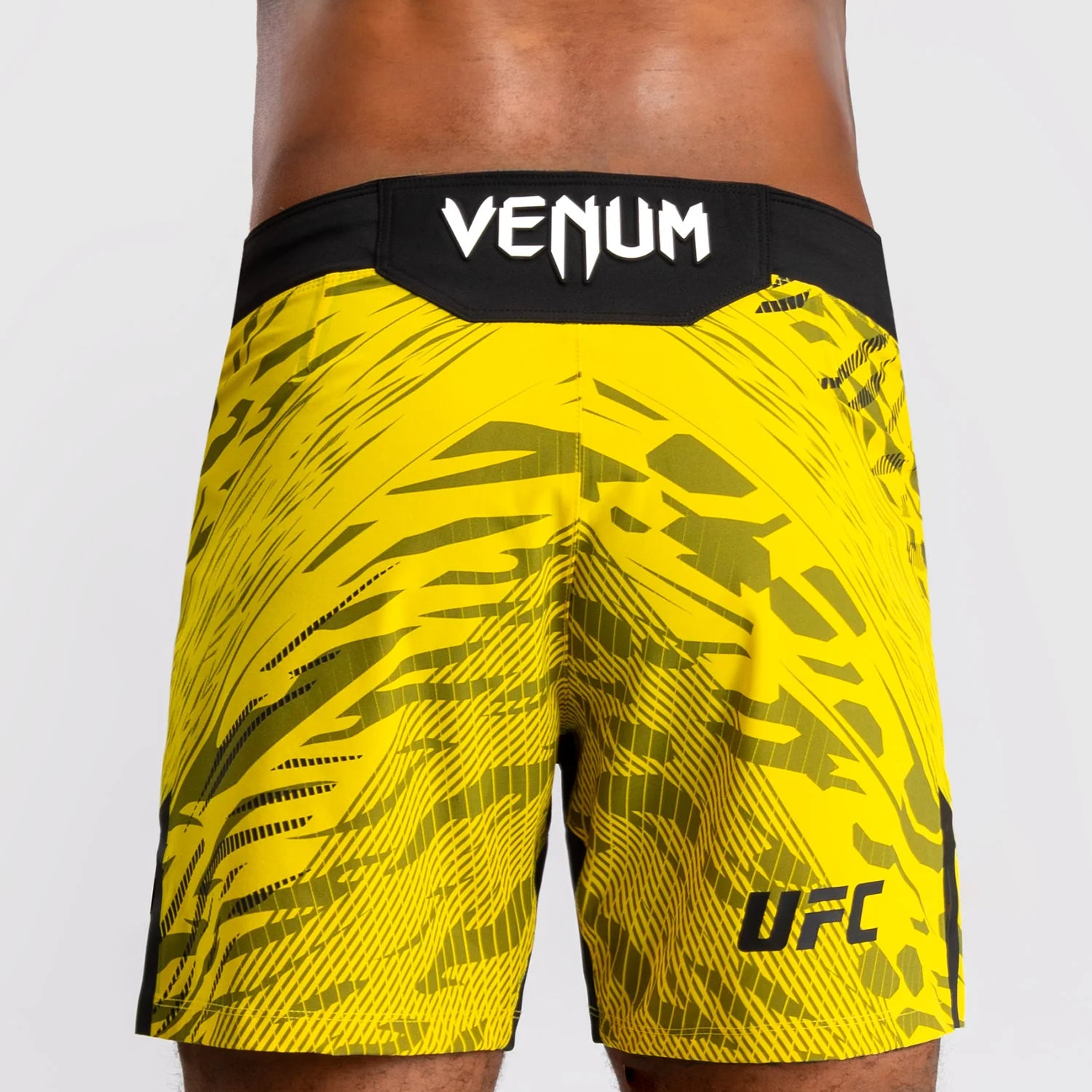 UFC Fusion by Venum Authentic Fight Night Men’s Short Fit Yellow Hlačke za MMA