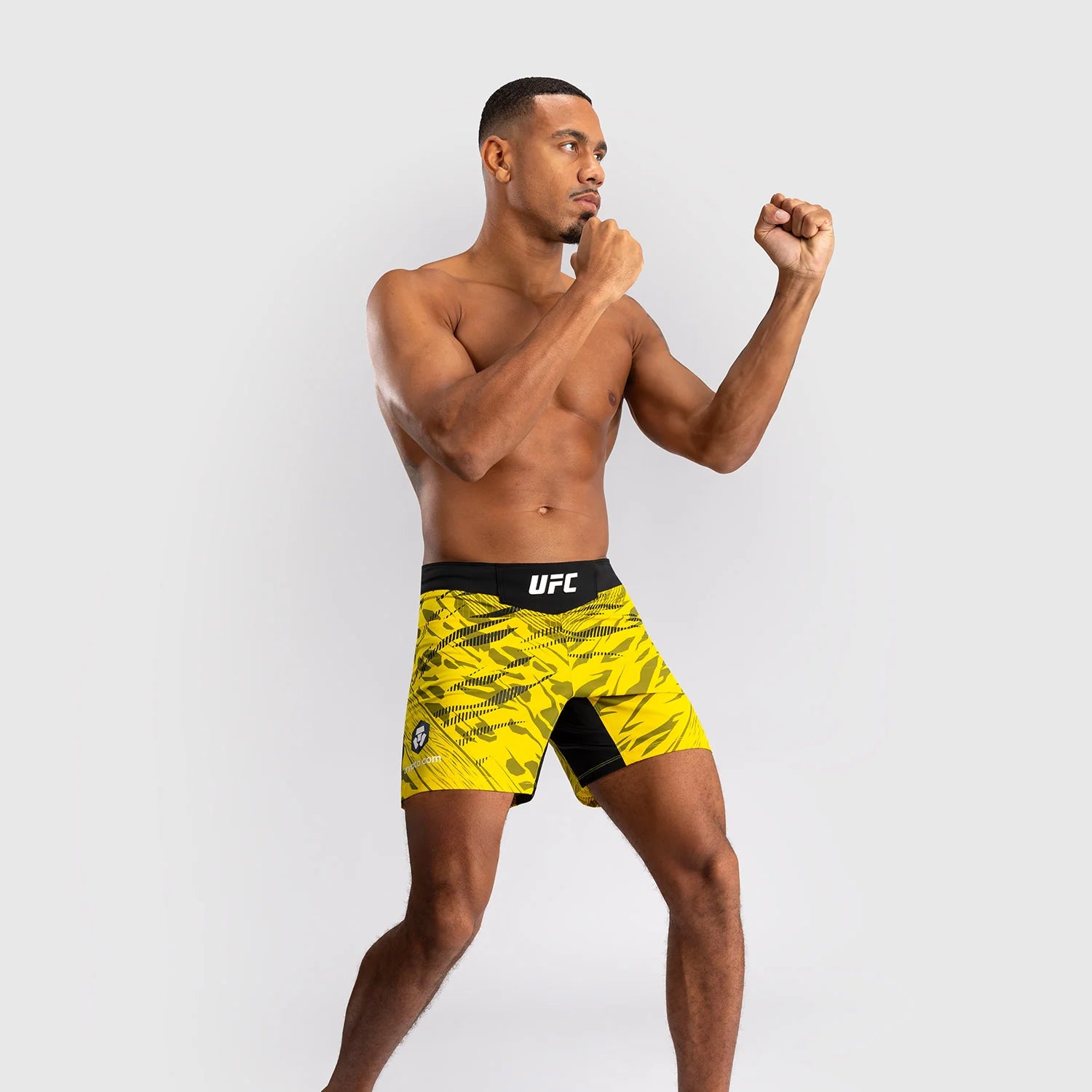 UFC Fusion by Venum Authentic Fight Night Men’s Short Fit Yellow Hlačke za MMA