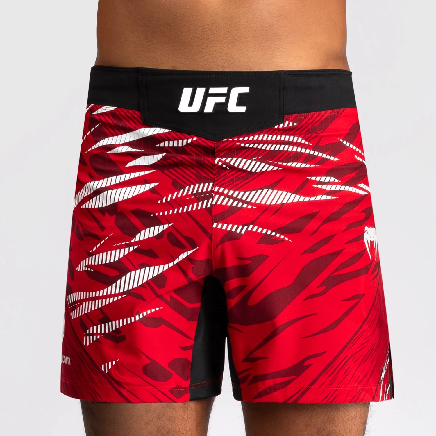 UFC Fusion by Venum Authentic Fight Night Men’s Short Fit Red Hlačke za MMA
