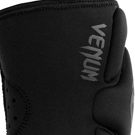 Venum Kontact Gel Black/Black ščitniki za kolena 