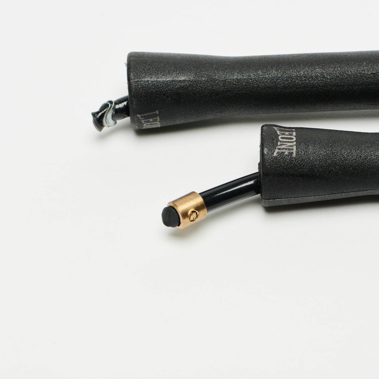 Leone 1947 Basic AT827 kolebnica