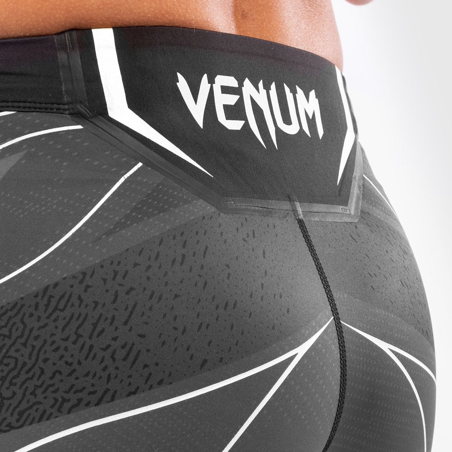 UFC Venum Authentic Fight Night Black ženske kratke pajkice