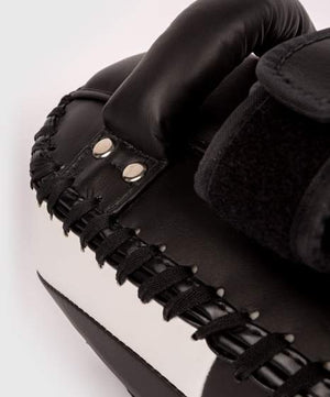 Venum Kick Boxing 2.0 Micro Fiber Black/White Fokuserji