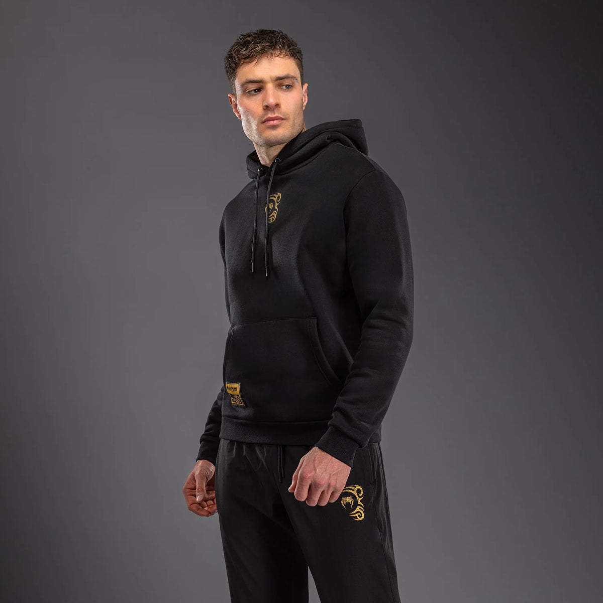 Venum x Mike Tyson Tiger Black/Gold Kapucar