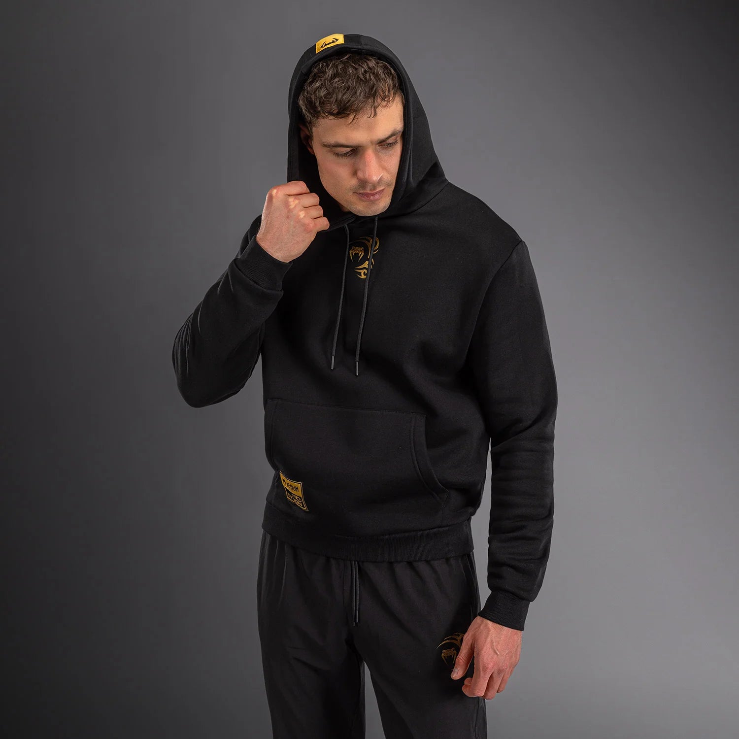 Venum x Mike Tyson Tiger Black/Gold Kapucar
