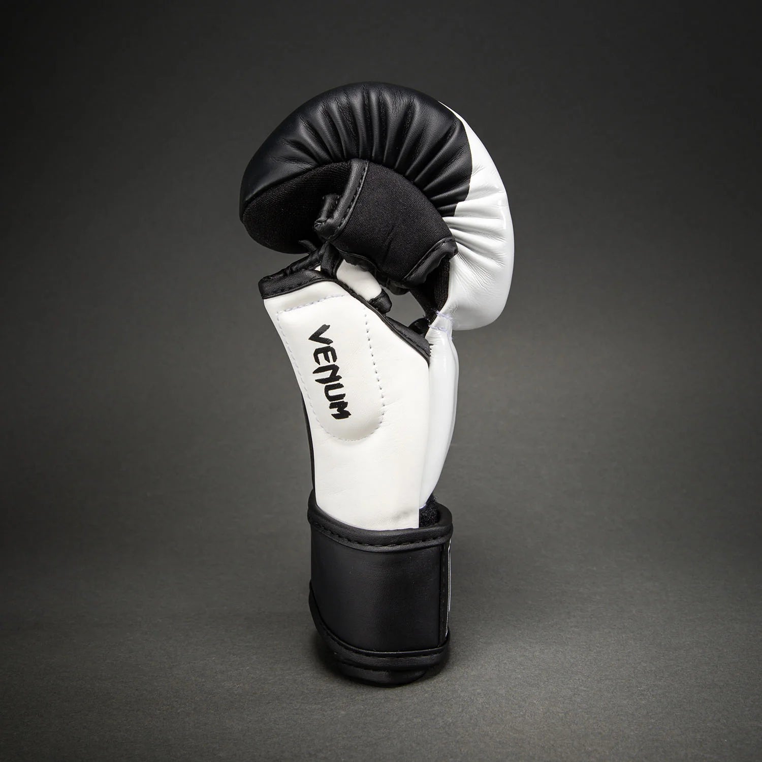 Venum Attack 2.0 Black/White sparing rukavice