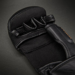 Venum Attack 2.0 Black/Gold Leather sparing rukavice