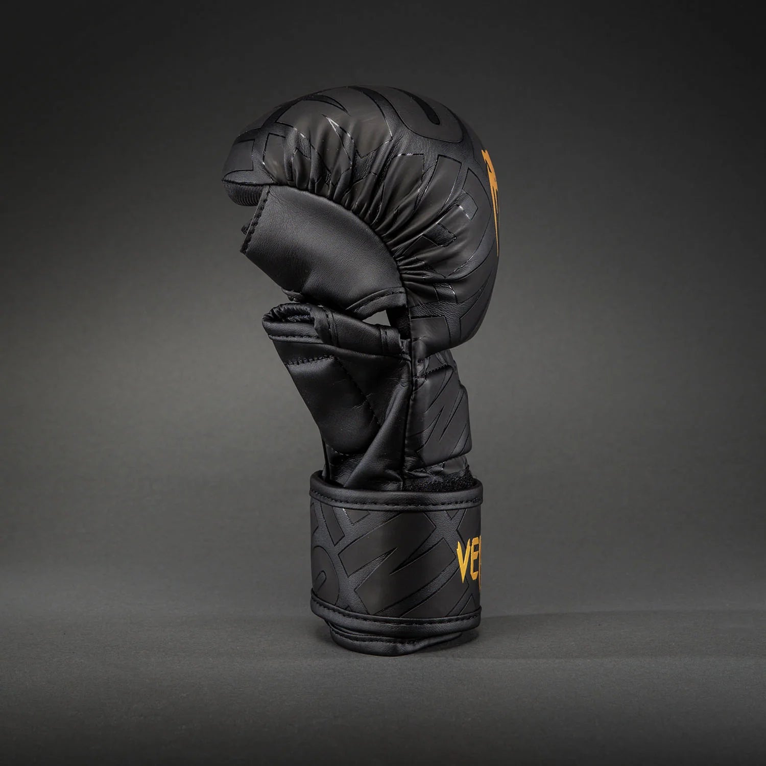 Venum Contender 1.5 XT 3D Sparring Gloves – Black/Gold