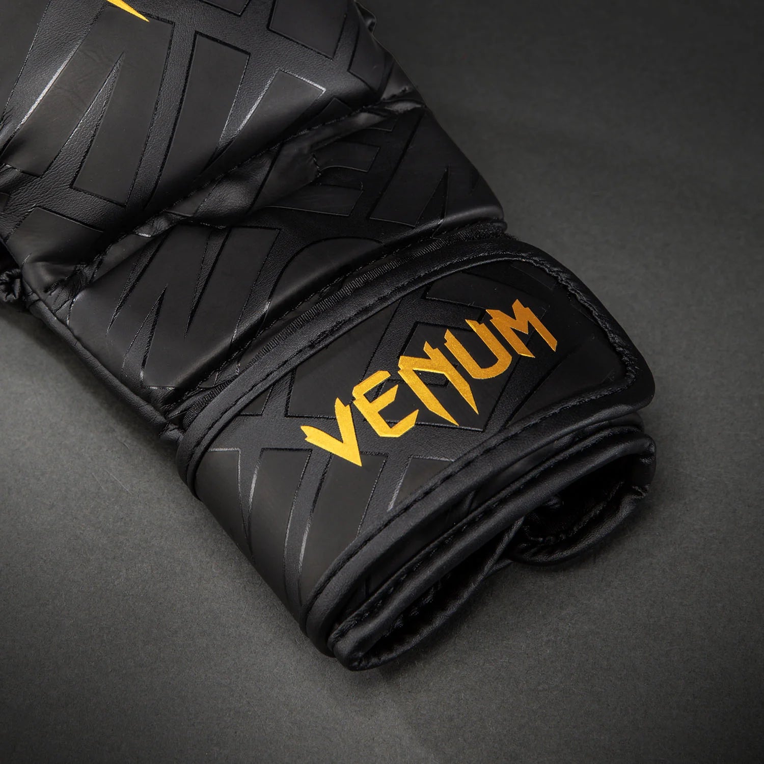 Venum Contender 1.5 XT 3D Sparring Gloves – Black/Gold