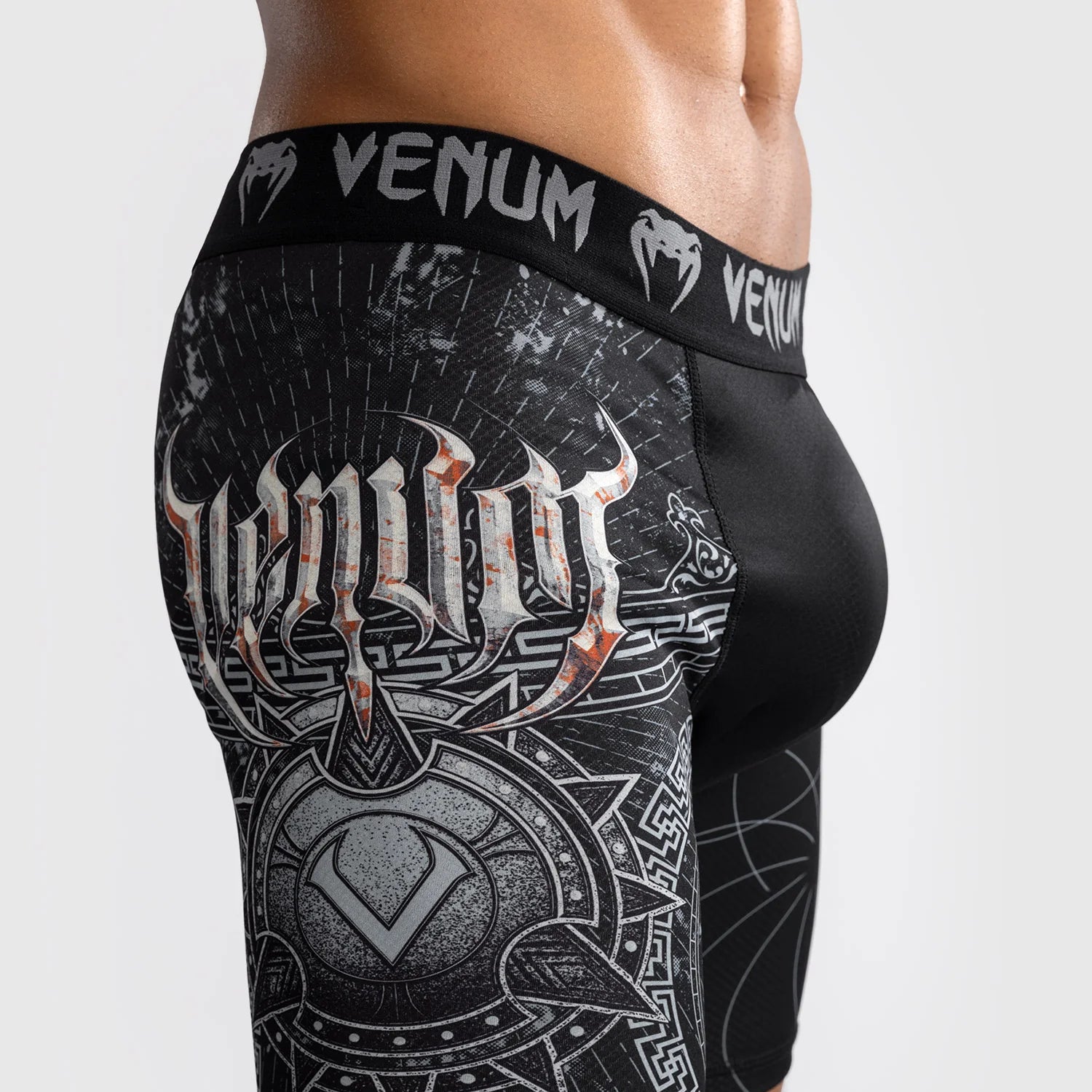 Venum Gladiator 5.0 Black/Silver Kratke Pajkice