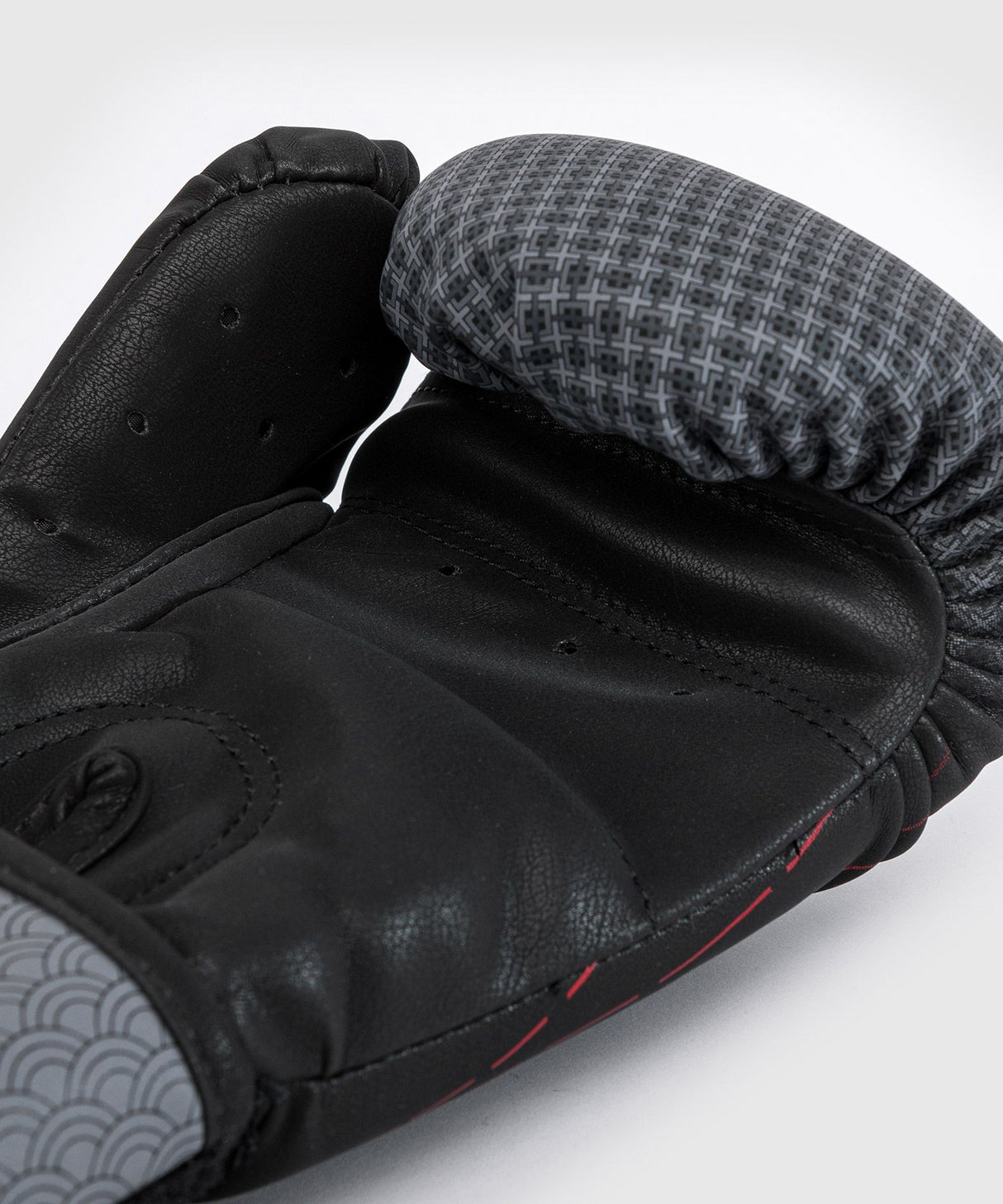 Otroške Venum Okinawa 3.0 Black/Red rokavice