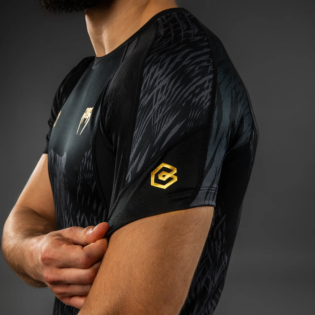 Venum x Chimaev Black/Grey Rashguard kratek rokav