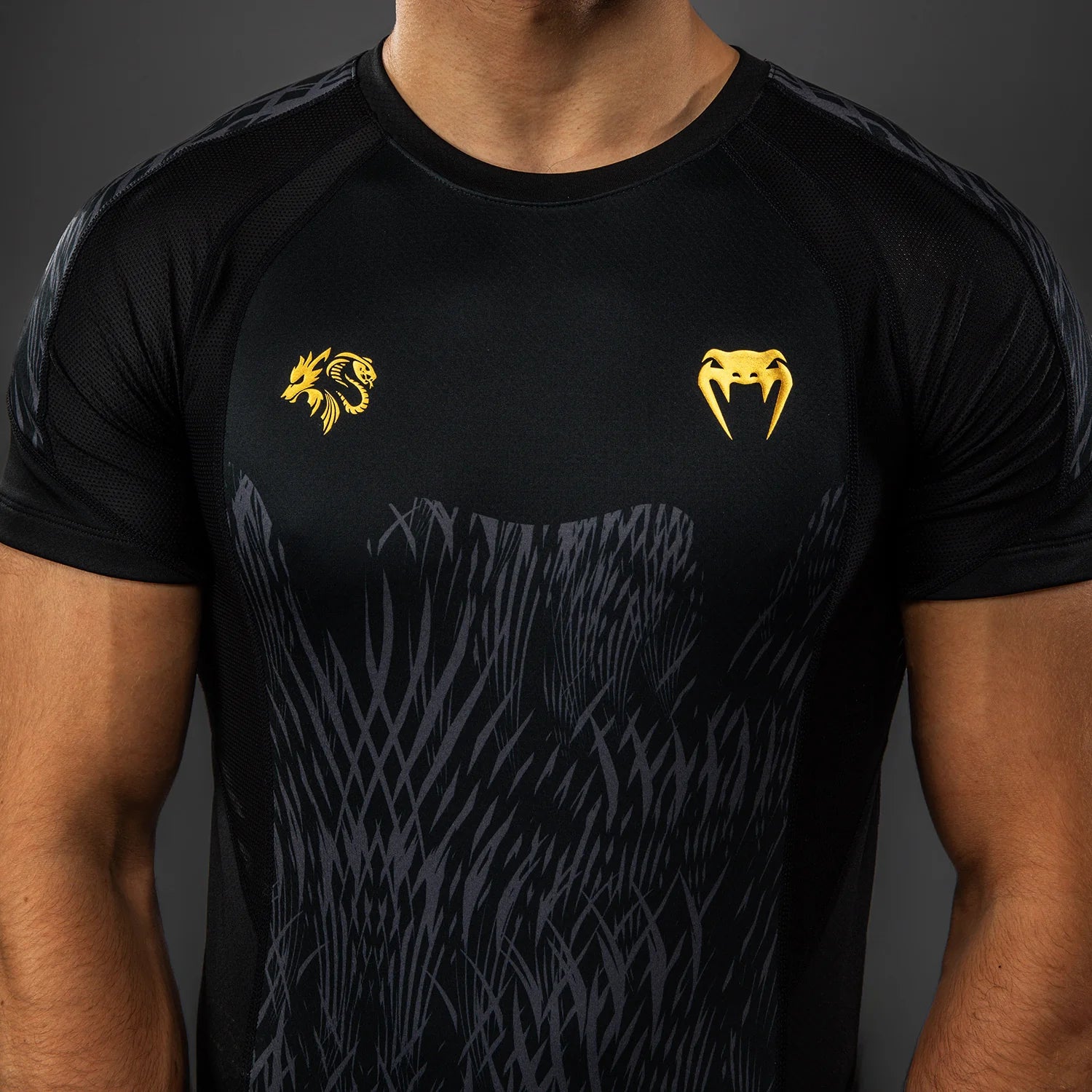 Venum x Chimaev Black/Grey Rashguard kratek rokav