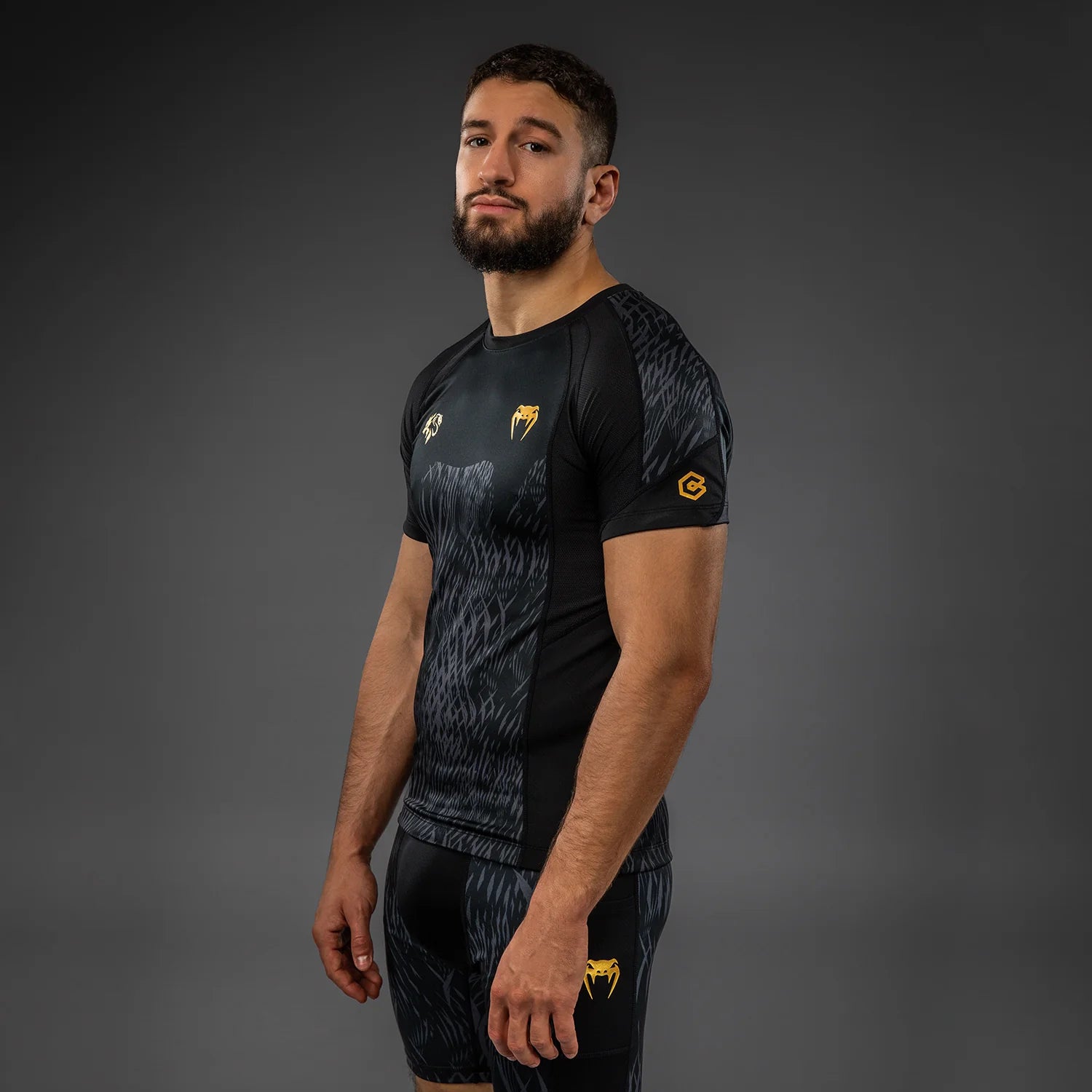 Venum x Chimaev Black/Grey Rashguard kratek rokav