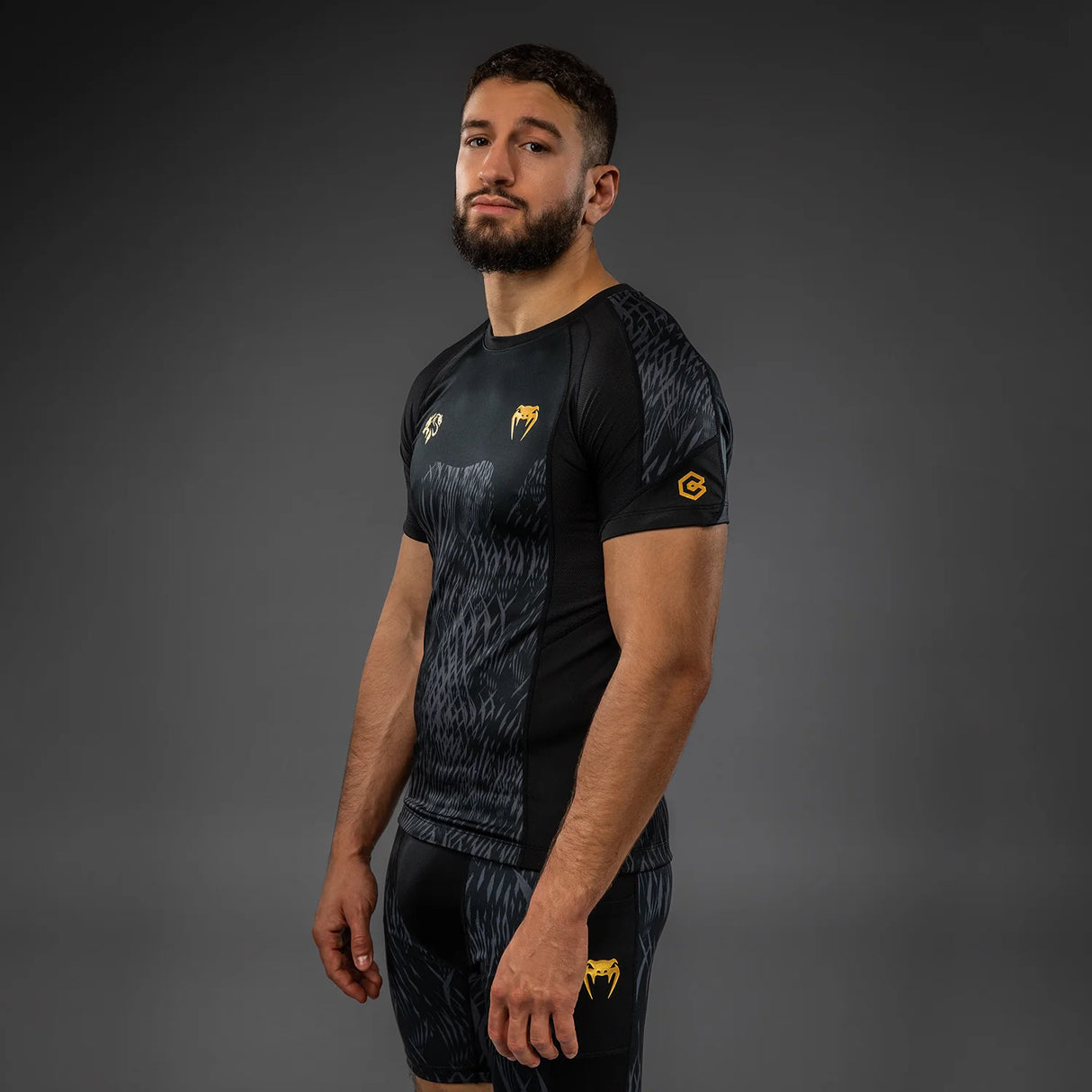 Venum x Chimaev Black/Grey Rashguard kratek rokav