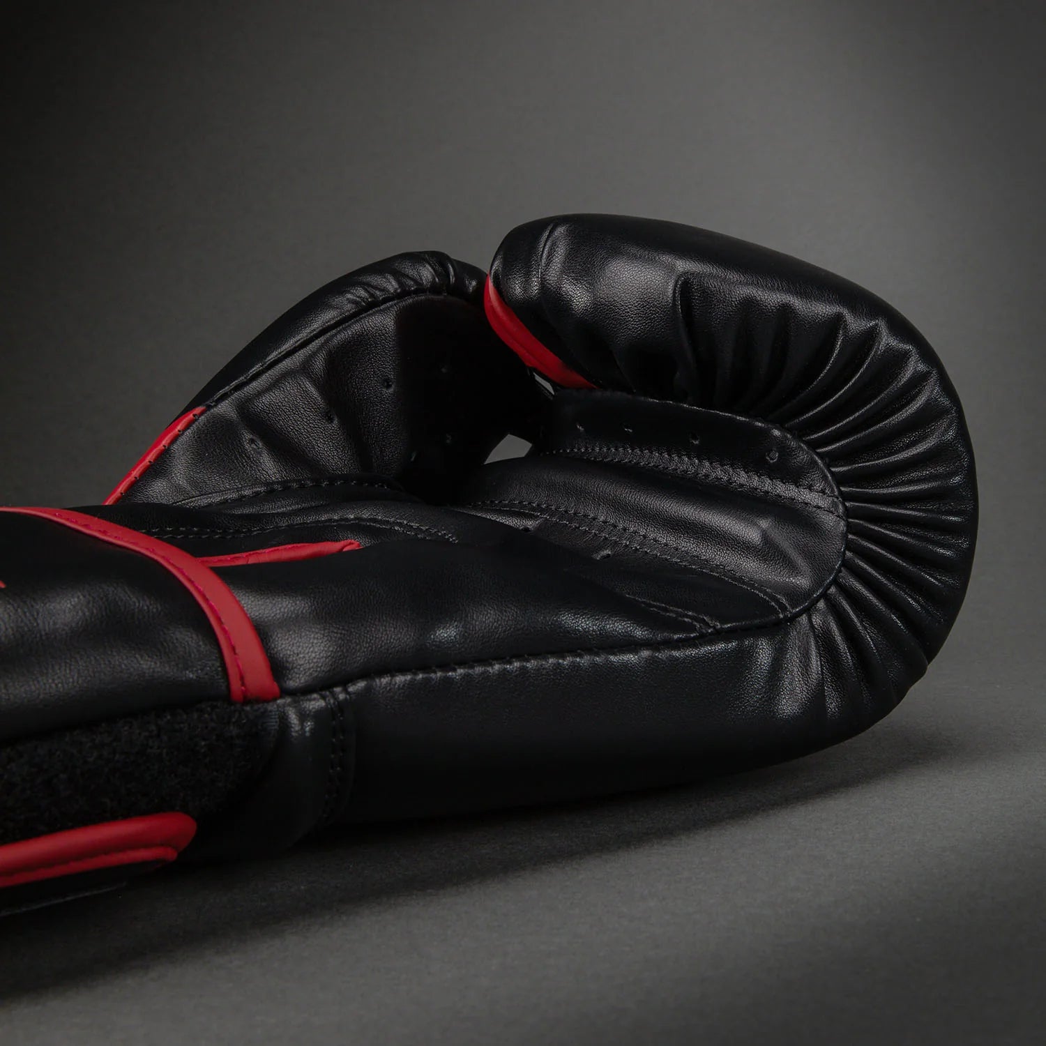 Venum Challenger 2.5 Black/Red rokavice za boks