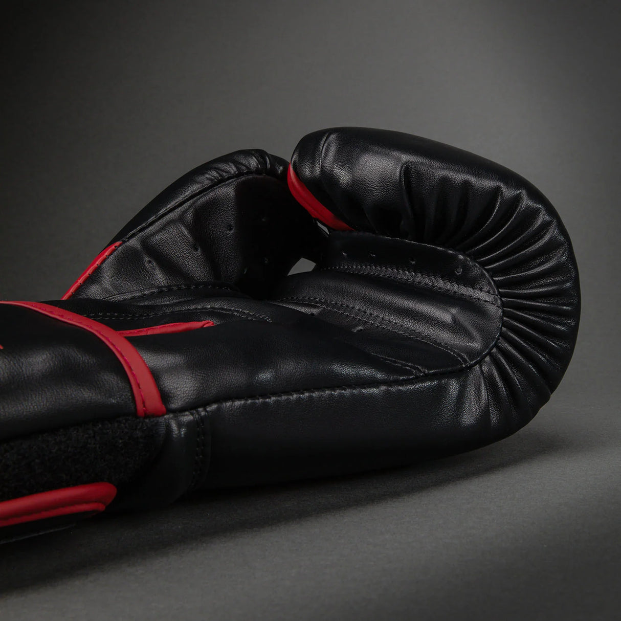 Venum Challenger 2.5 Black/Red rokavice za boks