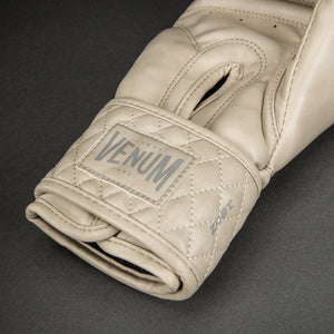 Venum Impact Classic Ivory rokavice