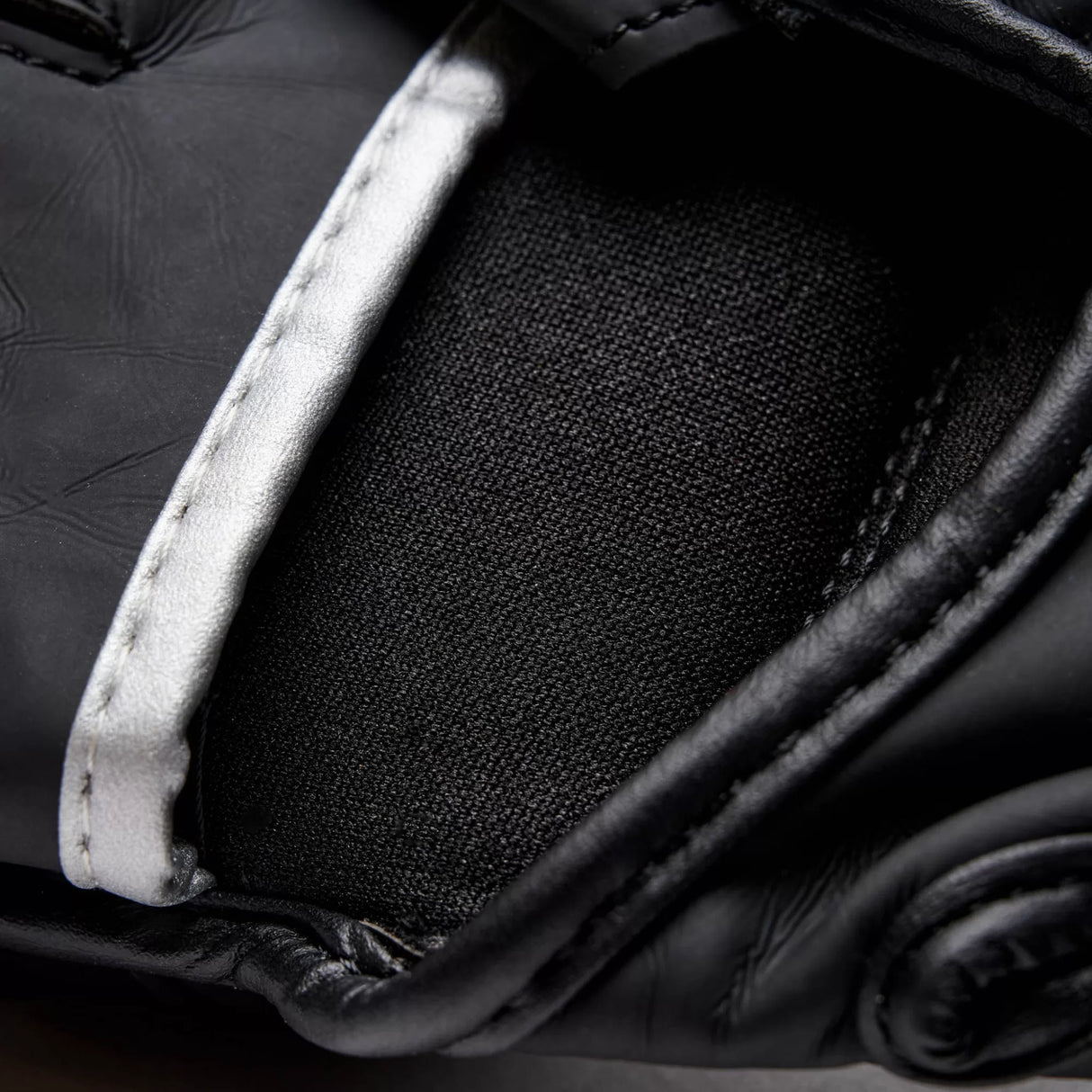 Leone 1947 GP121 Black Edition rokavice za MMA