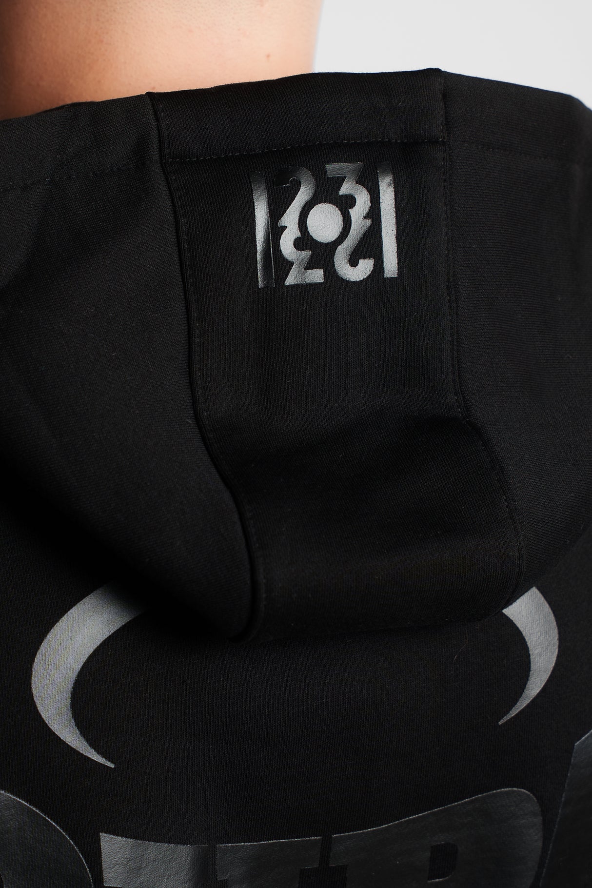 RUPA I BLKN01 I BLACK/BLACK I HOODIE