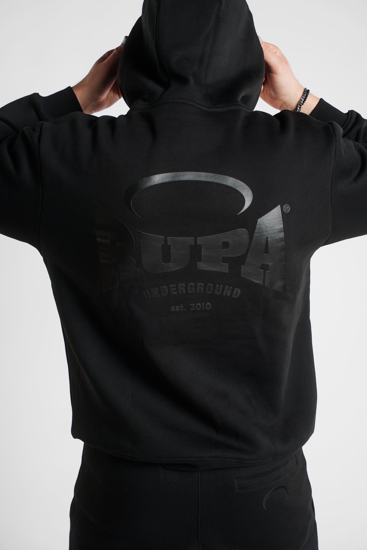 RUPA I BLKN01 I BLACK/BLACK I HOODIE