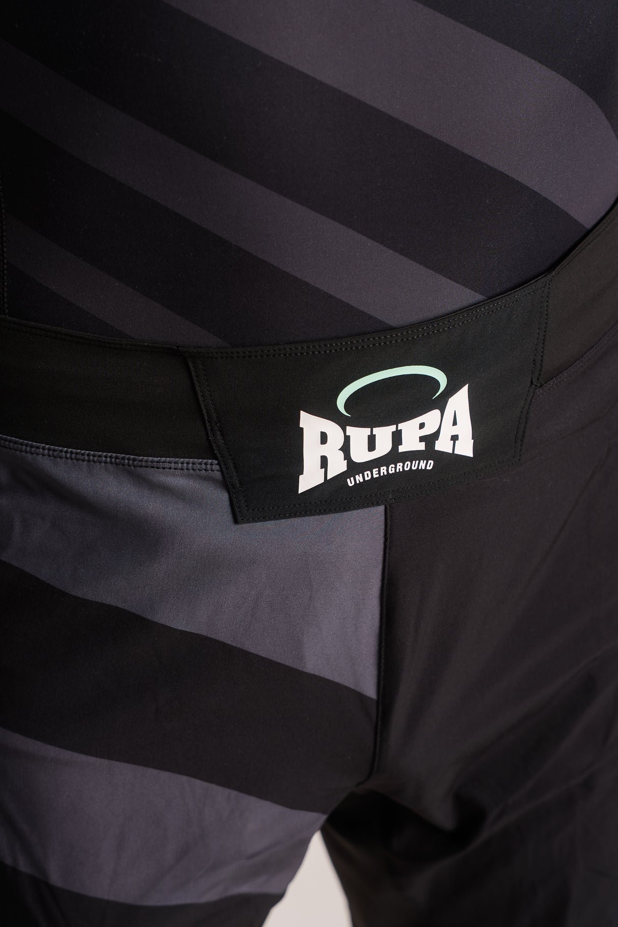 RUPA I BLKN01 I BLACK I MMA HLAĆICE